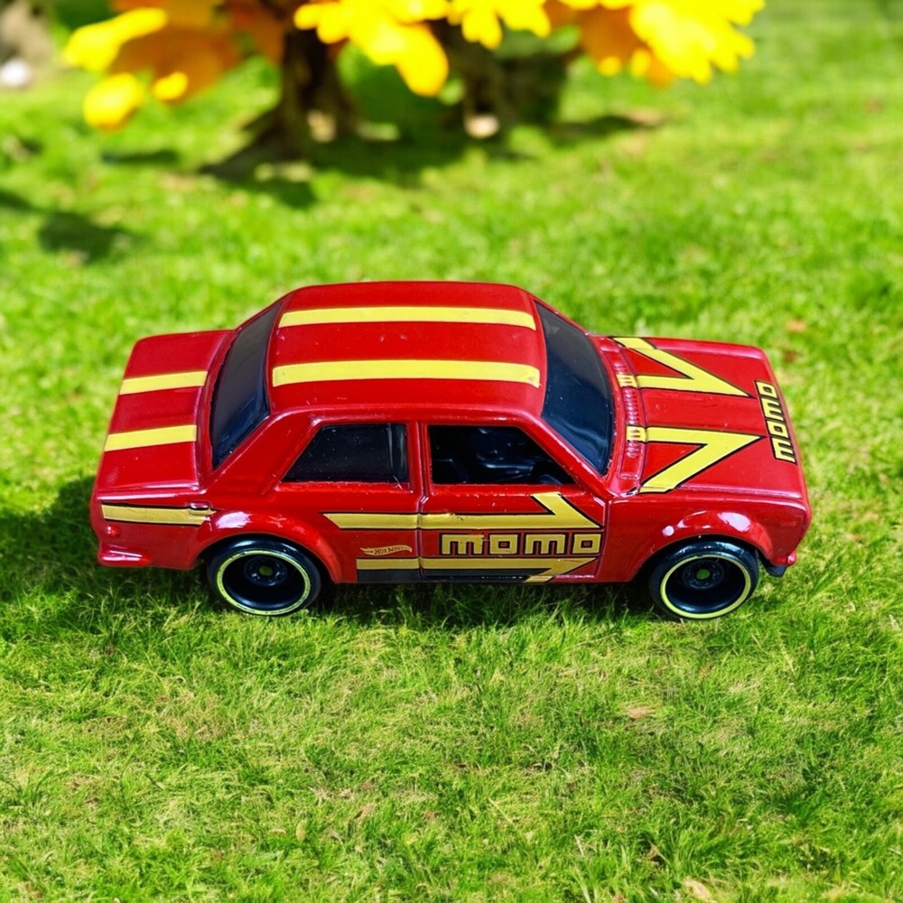 Hot Wheels Red '71 Datsun Bluebird 510 MOMO (Nightburnerz Series) Diecast